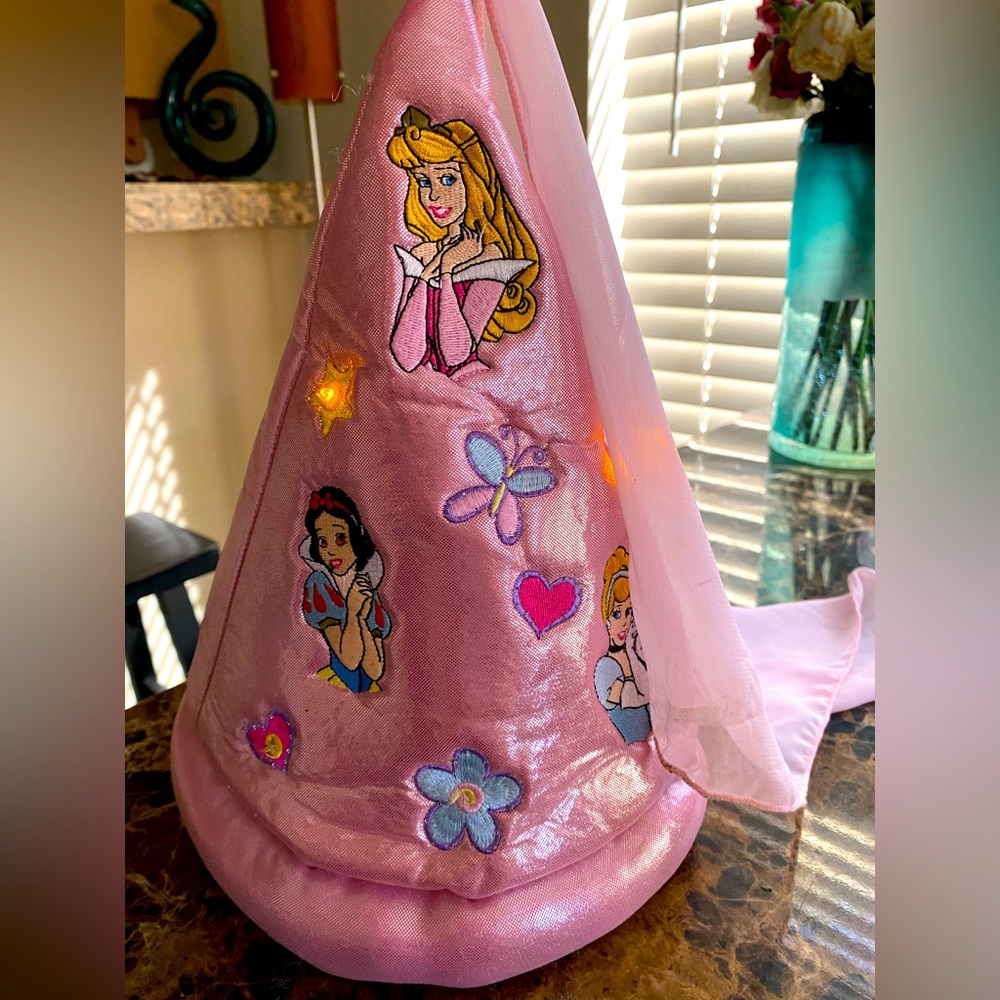 Disney Princess hat for small child, battery operated, light up.